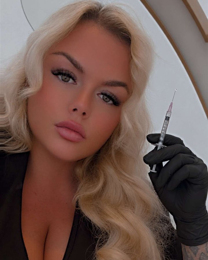 Paige of The Beauty Paige, lash and aesthetics specialist.